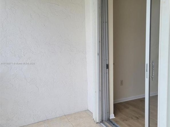 14140 SW 84th St 301H, Miami FL 33183