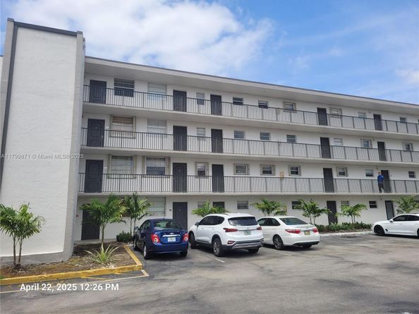 14140 SW 84th St 301H, Miami FL 33183