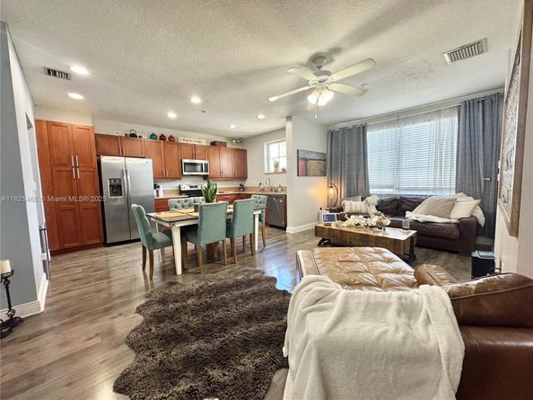 1332 SW 2nd Ct 1332, Fort Lauderdale FL 33312