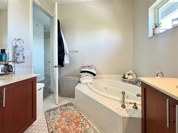 1332 SW 2nd Ct 1332, Fort Lauderdale FL 33312
