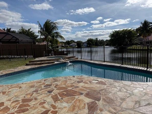 1875 NW 93rd Way, Plantation FL 33322