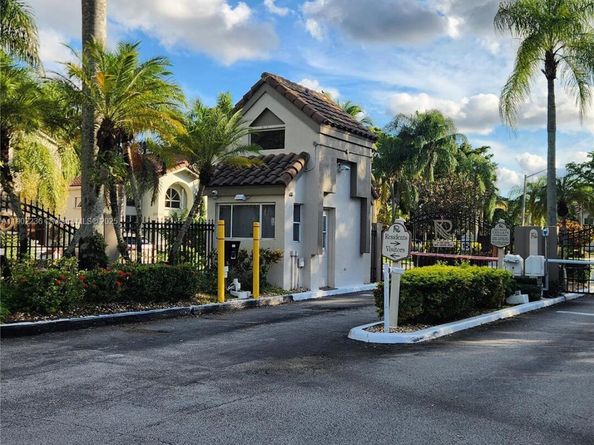 11281 Reveille Rd, Cooper City FL 33026