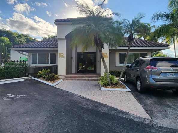 11281 Reveille Rd, Cooper City FL 33026