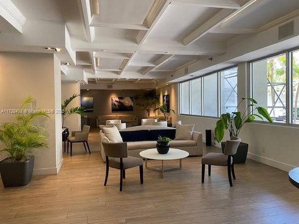 100 Lincoln Rd 616, Miami Beach FL 33139