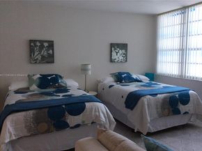 100 Lincoln Rd 616, Miami Beach FL 33139