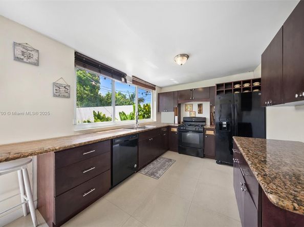 1380 71st St, Miami Beach FL 33141