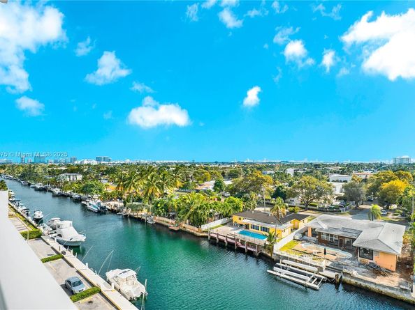 2020 NE 135th St 805, North Miami FL 33181