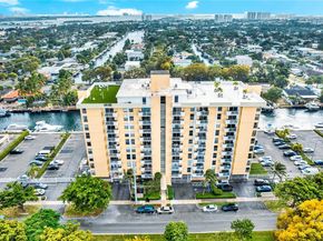 2020 NE 135th St 805, North Miami FL 33181