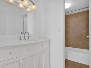 2020 NE 135th St 805, North Miami FL 33181