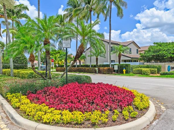 18232 SW 5th St, Pembroke Pines FL 33029