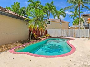 18232 SW 5th St, Pembroke Pines FL 33029