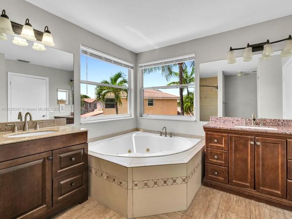 18232 SW 5th St, Pembroke Pines FL 33029