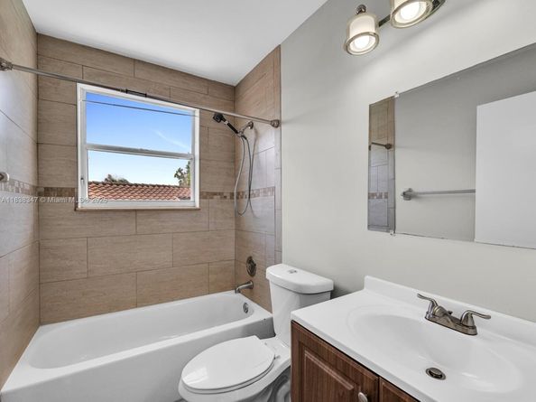 18232 SW 5th St, Pembroke Pines FL 33029