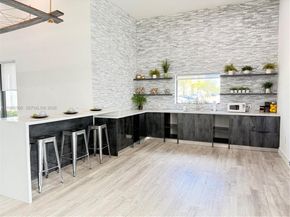 4393 NW 9th St, Plantation FL 33317