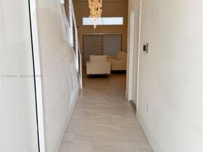 4393 NW 9th St, Plantation FL 33317
