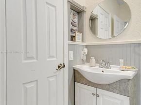 16339 Malibu Dr 22, Weston FL 33326