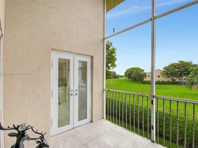 16339 Malibu Dr 22, Weston FL 33326