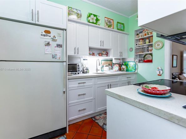 7110 SW 13th Ter, Miami FL 33144
