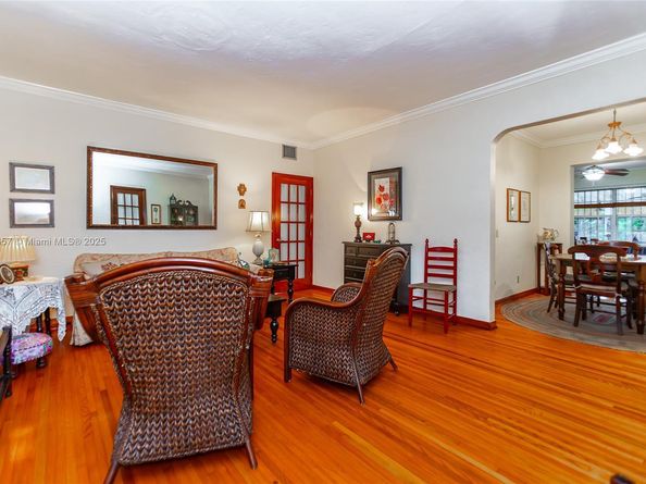 7110 SW 13th Ter, Miami FL 33144