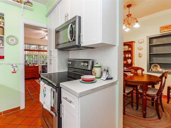 7110 SW 13th Ter, Miami FL 33144