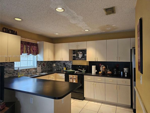 10816 SW 75th St, Miami FL 33173