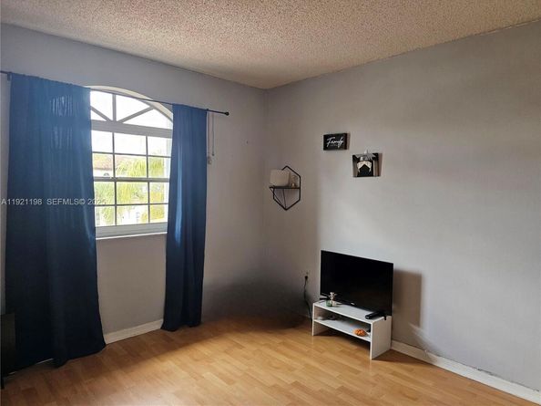 10816 SW 75th St, Miami FL 33173