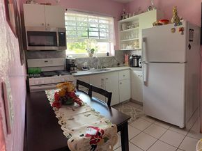 102 W 27th St, Hialeah FL 33010