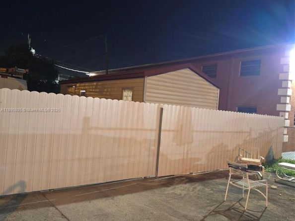 102 W 27th St, Hialeah FL 33010
