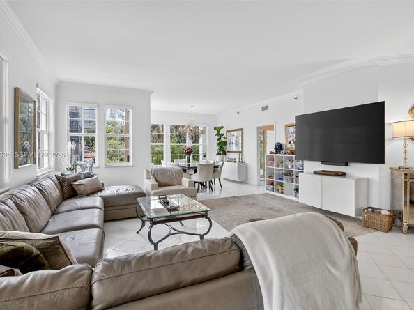 3500 Island Bl D201, Aventura FL 33160