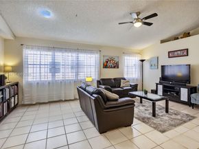 7306 NW 1st Mnr, Plantation FL 33317