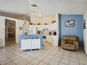 7306 NW 1st Mnr, Plantation FL 33317