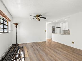 13745 SW 84th St A, Miami FL 33183