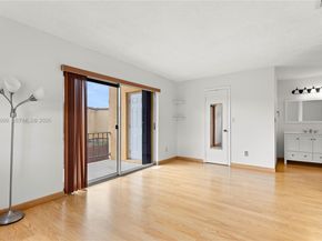 13745 SW 84th St A, Miami FL 33183