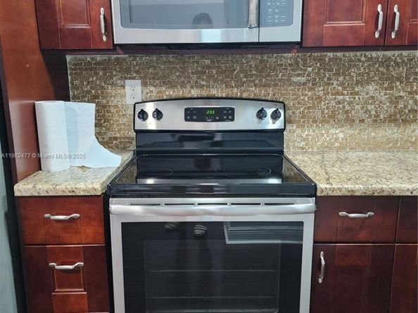 681 S Hollybrook Dr 110, Pembroke Pines FL 33025