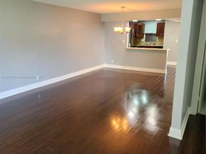 681 S Hollybrook Dr 110, Pembroke Pines FL 33025