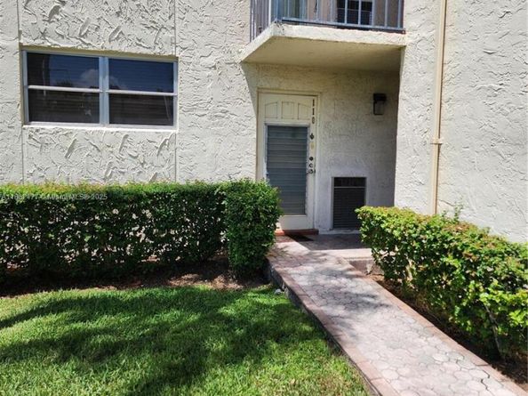 681 S Hollybrook Dr 110, Pembroke Pines FL 33025