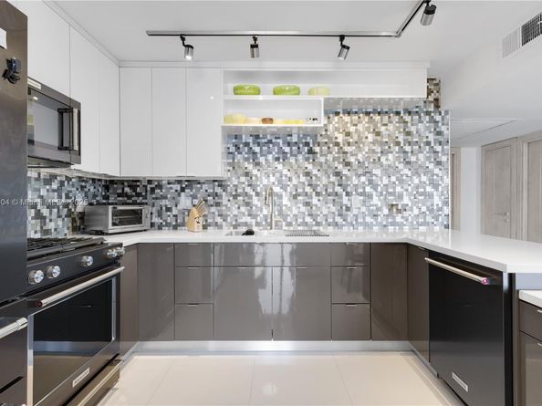 2030 S Ocean Dr 1707, Hallandale Beach FL 33009