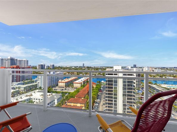 2030 S Ocean Dr 1707, Hallandale Beach FL 33009