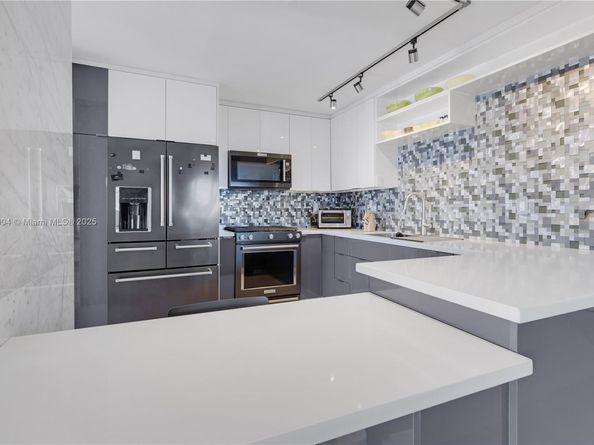 2030 S Ocean Dr 1707, Hallandale Beach FL 33009