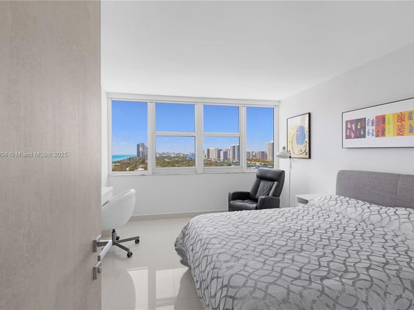 2030 S Ocean Dr 1707, Hallandale Beach FL 33009