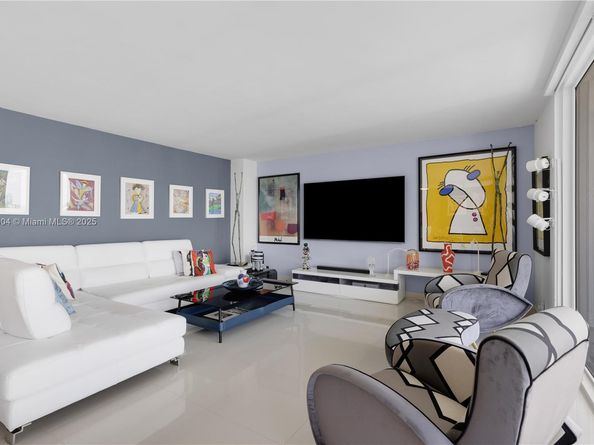 2030 S Ocean Dr 1707, Hallandale Beach FL 33009