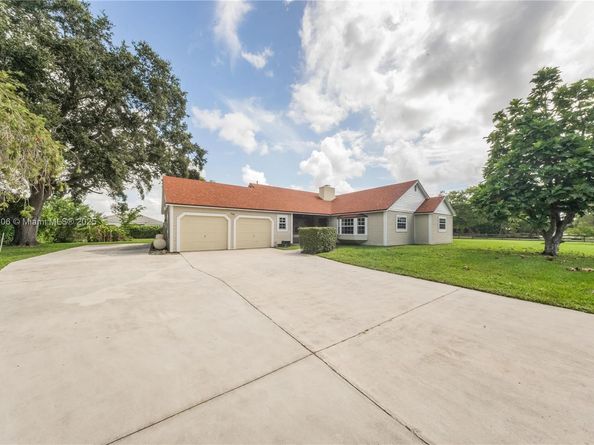 14801 SW 31st Ct, Davie FL 33331