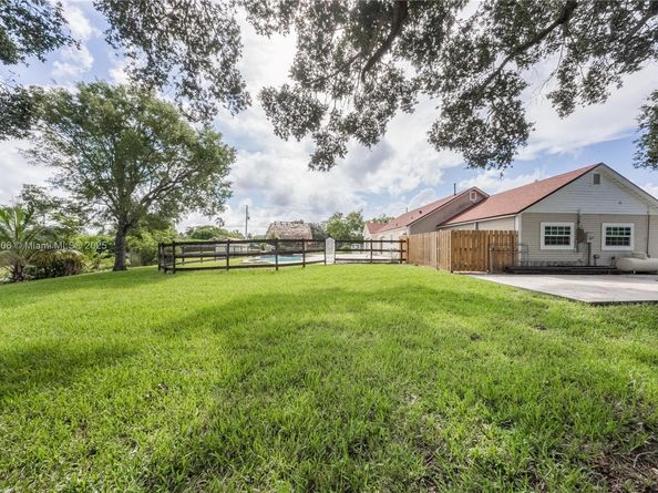 14801 SW 31st Ct, Davie FL 33331