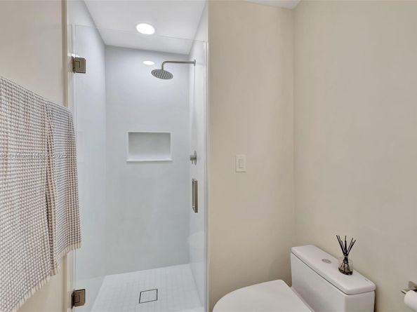 19136 Fisher Island Dr 19136, Miami Beach FL 33109