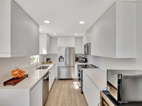 19136 Fisher Island Dr 19136, Miami Beach FL 33109