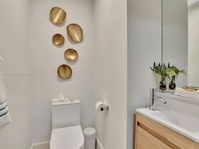 19136 Fisher Island Dr 19136, Miami Beach FL 33109