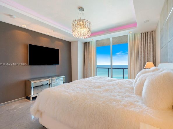 100 S Pointe Dr 2506, Miami Beach FL 33139