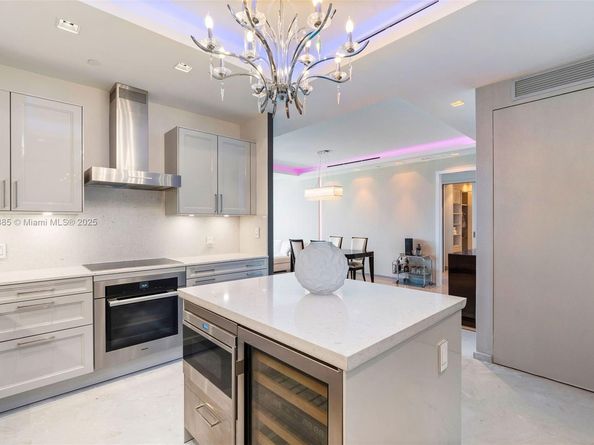 100 S Pointe Dr 2506, Miami Beach FL 33139