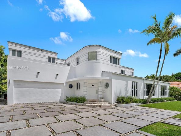 1021 N Greenway Dr, Coral Gables FL 33134