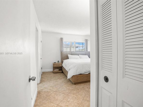 4605 SW 139th Ct 814, Miami FL 33175